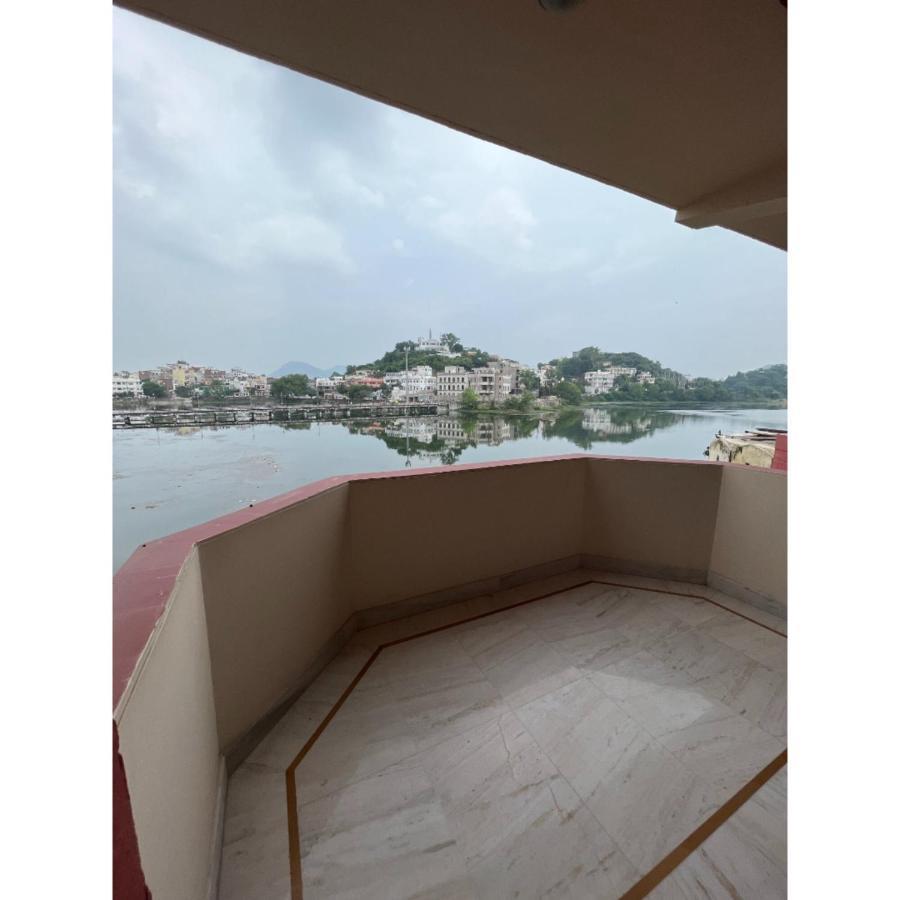 Rajdarshan - A Lake View Hotel In Udaipur Exterior photo